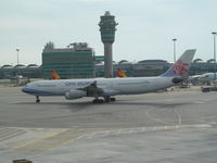 B-18805 @ VHHH - taxying at hkg - by magnaman