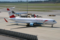 OE-LAW @ LOWW - Austrian B767-300ER @VIE