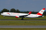 OE-LAT @ VIE - Austrian - by Chris Jilli