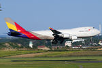 HL7436 @ VIE - Asiana Cargo - by Chris Jilli