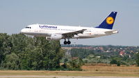 D-AIBB @ LHBP - Budapest Airport, Hungary - Landing - by Attila Groszvald-Groszi