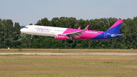 HA-LXE @ LHBP - Budapest Airport, Hungary - Landing - by Attila Groszvald-Groszi