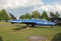 401 @ LFPC - Preserved at Creil - by B777juju