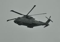ZH847 - Overhead Walton-on-Thames - by Sewell01
