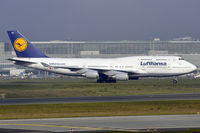 D-ABVT @ EDDF - at fra - by Volker Hilpert