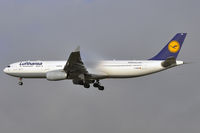 D-AIKD @ EDDF - at fra - by Volker Hilpert