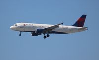 N329NW @ LAX - Delta