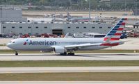 N398AN @ MIA - American