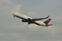 N174DN @ EGLL - Departing LHR
