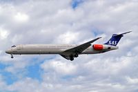 LN-RMT @ EGLL - McDonnell Douglas DC-9-82 [53001] (SAS Scandinavian Airlines) Heathrow~G 01/09/2006. On finals 27L.