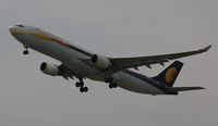 VT-JWU @ EHAM - Jet Airways Airbus A330-302