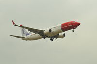 EI-FHU @ EGKK - Landing at LGW