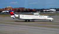 N738EV @ KATL - Taxi Atlanta - by Ronald Barker