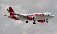 N632AV @ MIA - Avianca