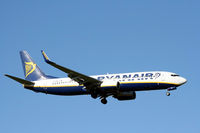 EI-EBC @ EKCH - EI-EBC landing rw 04L - by Erik Oxtorp