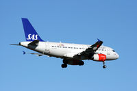 OY-KBT @ EKCH - OY-KBT landing rw 04L - by Erik Oxtorp