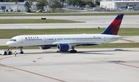 N684DA @ FLL - Delta - by Florida Metal
