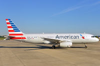 N657AW @ KCLT - Taxiing in at Charlotte. - by Arjun Sarup