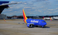 N770SA @ KATL - Taxi ATL - by Ronald Barker