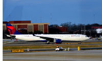 N820NW @ KATL - Taxi ATL - by Ronald Barker