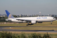 N775UA @ EBBR - Landing on rwy 01.