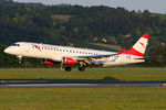 OE-LWI @ VIE - Austrian - by Chris Jilli