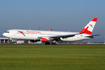 OE-LAZ @ VIE - Austrian - by Chris Jilli