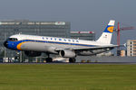 D-AIDV @ VIE - Lufthansa - by Chris Jilli