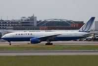 N769UA @ EGLL - Taxiing - by micka2b