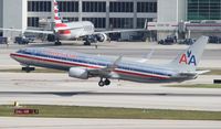 N802NN @ MIA - American - by Florida Metal