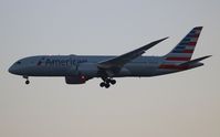 N813AN @ LAX - American