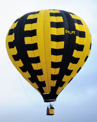 C-FLPY - Lifting off at the 1996 Albuquerque Balloon Fiesta. - by kenvidkid