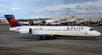 N933AT @ KATL - Taxi Atlanta - by Ronald Barker