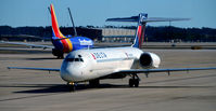 N940AT @ KATL - Taxi Atlanta - by Ronald Barker