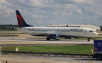 N832DN @ ATL - Delta - by Florida Metal
