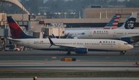 N839DN @ LAX - Delta - by Florida Metal