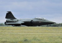 RT-655 @ EGVI - At the 1980 International Air Tattoo Greenham Common, copied from slide. - by kenvidkid