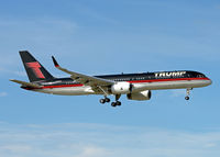N757AF @ KSFB - Trump 757 arriving at Orlando Sanford International Airport (SFB)
10/25/2016 - by Steve Kurtz