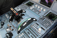N151UW @ CLT - throttle pedestal