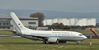 FAC0001 @ EGAC - Colombian Air Force Boeing 737 arriving at Belfast City.  The Colombian president Juan Manuel Santos made a short stop in Belfast at the end of a state visit to the UK. - by Albert Bridge