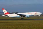 OE-LPC @ VIE - Austrian Airlines - by Chris Jilli