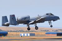 80-0276 @ KBOI - Landing RWY 28R. - by Gerald Howard