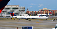 N972DL @ KATL - Taxi Atlanta - by Ronald Barker