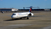 N978AT @ KATL - Taxi Atlanta - by Ronald Barker