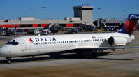 N988AT @ KATL - Taxi Atlanta - by Ronald Barker