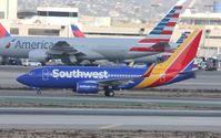 N7877H @ KLAX - Boeing 737-700