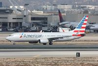 N942NN @ KLAX - Boeing 737-800 - by Mark Pasqualino
