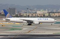 N782UA @ KLAX - Boeing 777-200