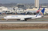 N69813 @ KLAX - Boeing 737-900ER