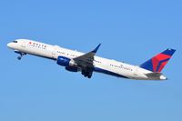 N727TW @ KLAX - Delta B752 - by FerryPNL